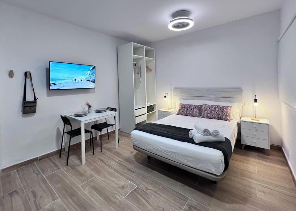 Riquino-estudio Playa Canteras Apartment